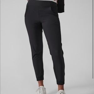 Like New Athleta Brooklyn Jogger